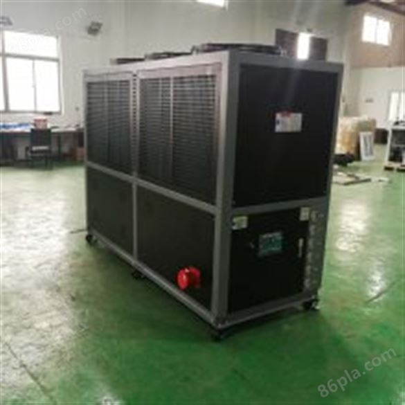 供应重庆风冷式水冷机组（36HP水冷机）、重庆风冷式移动冷水机